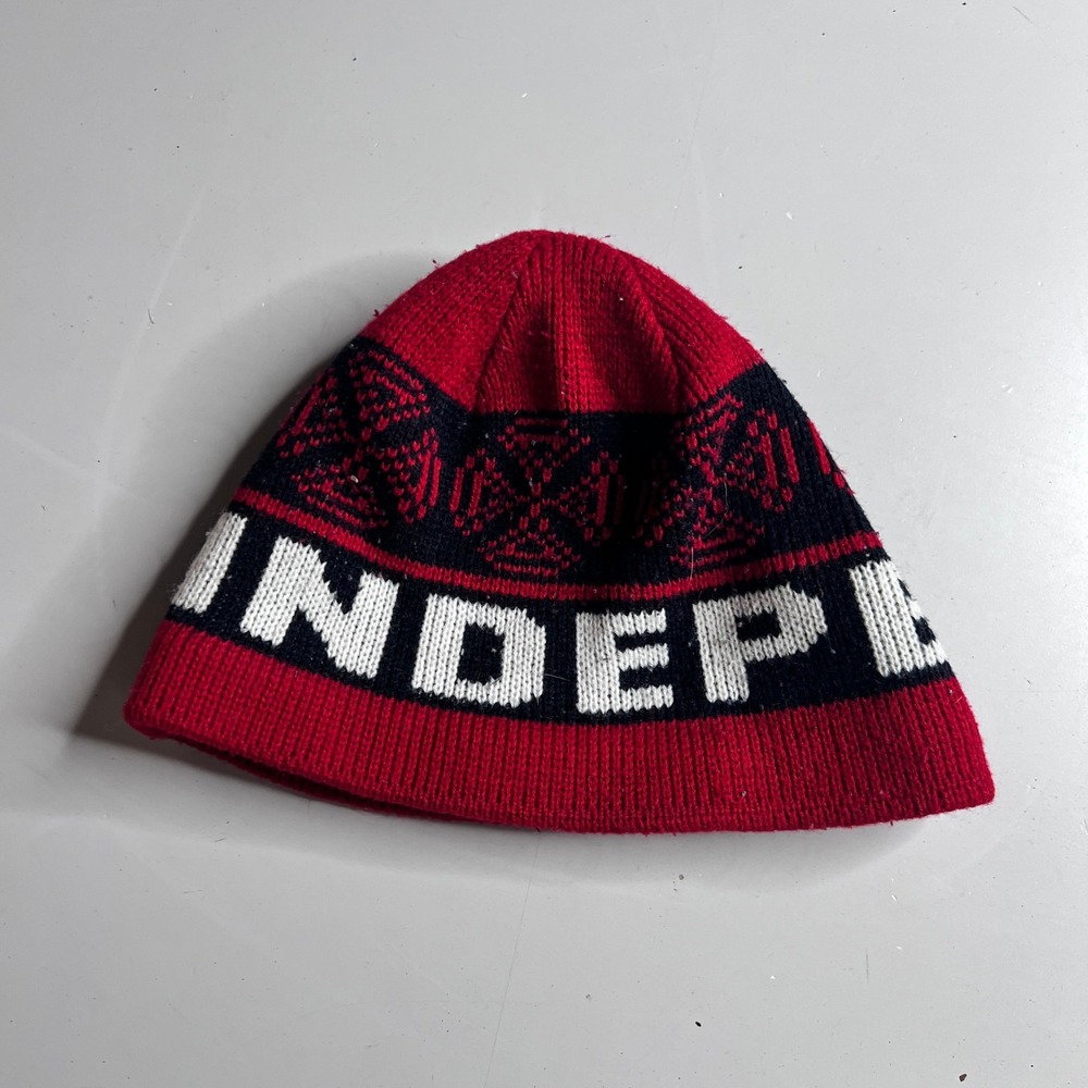 Independent Truck Co Skateboard Beanie Red Black Knit Hat Iron Cross Logo